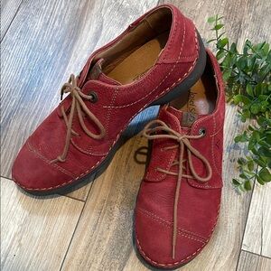 Josef Seibel Fergey 20 Red Leather Oxfords with Lace-Up Design Women’s Sz 38